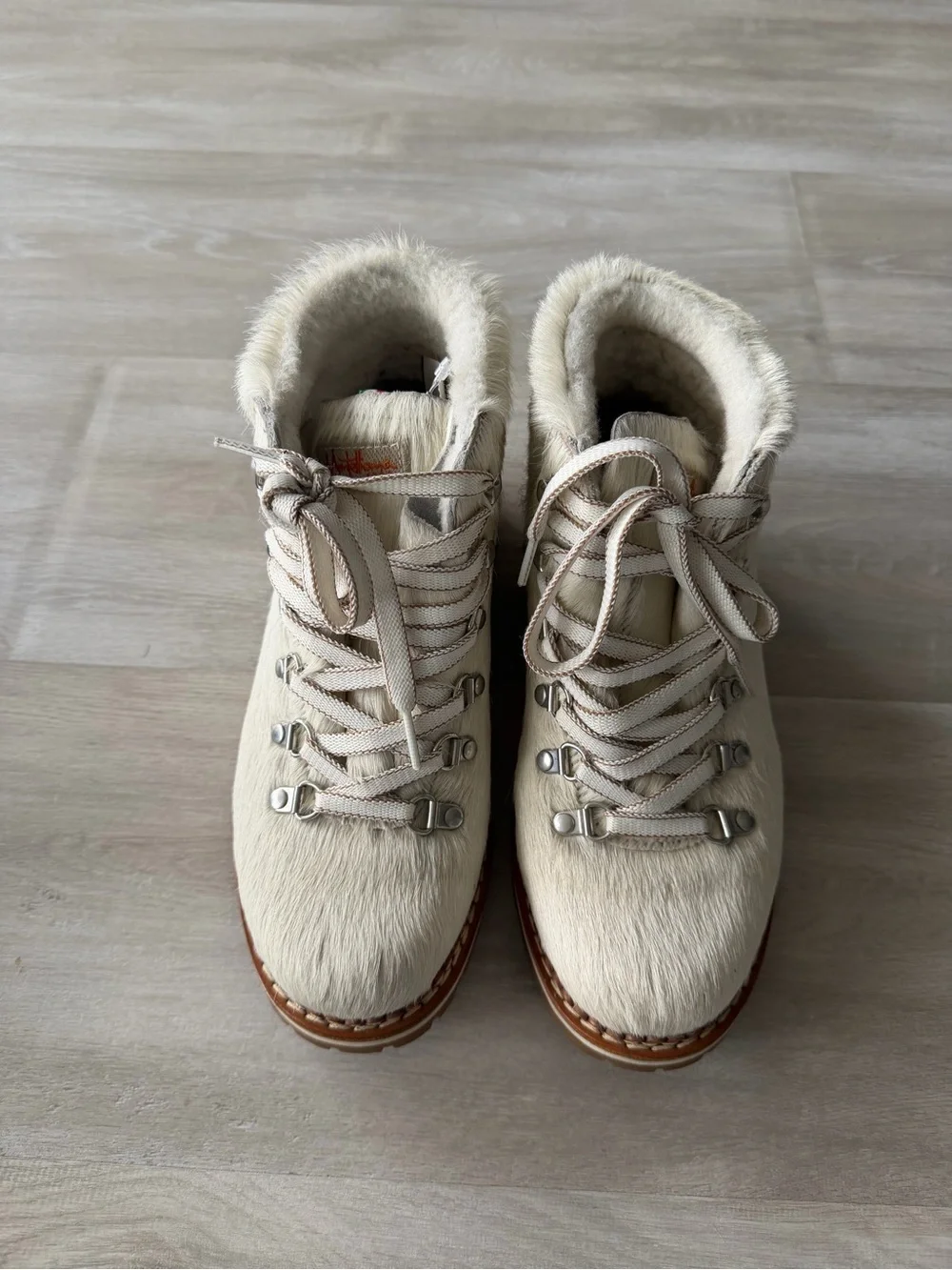 Montelliana Hiking Boot Faux Fur Upper Fur Lined Lace-Up Ankle EU 37 Vibram